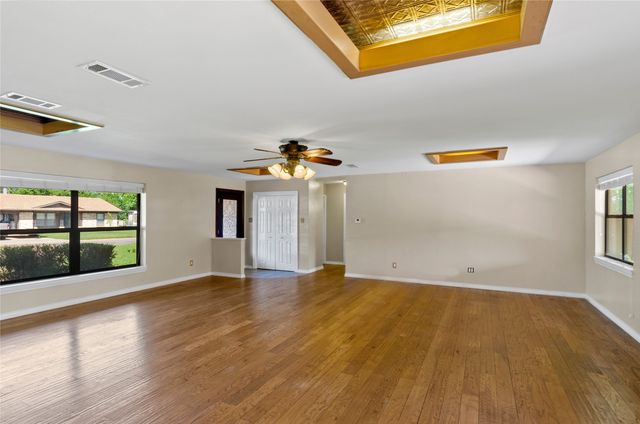 509 NW Mound Street, Burleson, TX 76028