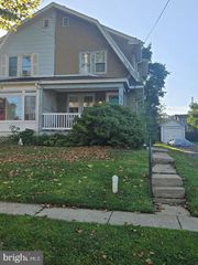 237 ELLIS RD, Willow Grove, PA 19090