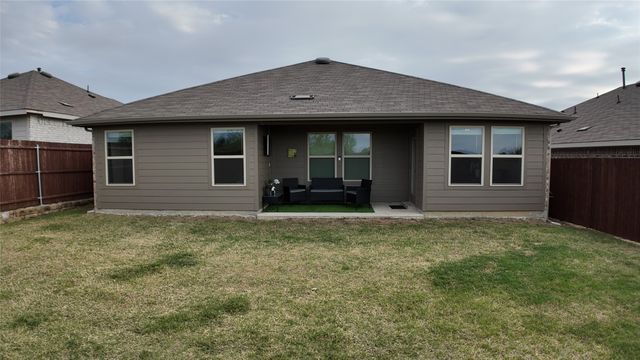 1215 Rustic View Drive, Denton, TX 76207