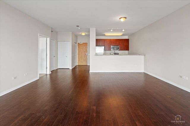757 N Orleans Street 805, Chicago, IL 60654