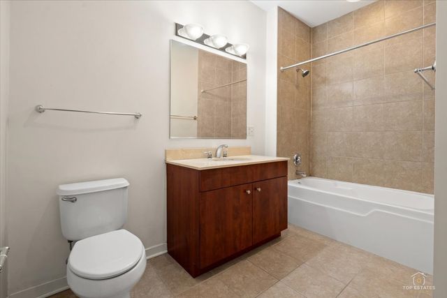 757 N Orleans Street 805, Chicago, IL 60654