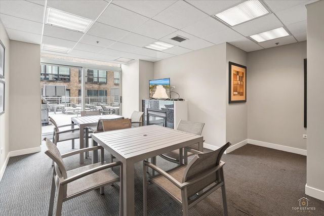 757 N Orleans Street 805, Chicago, IL 60654