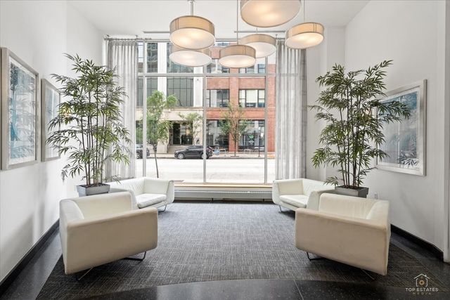 757 N Orleans Street 805, Chicago, IL 60654