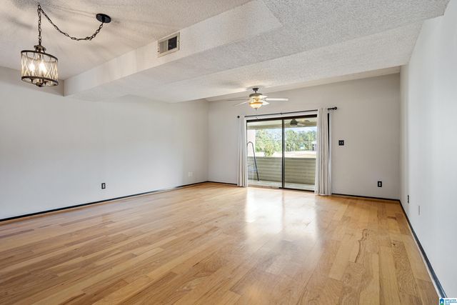 304 Running Brook Rd Unit 304, Hoover, AL 35226