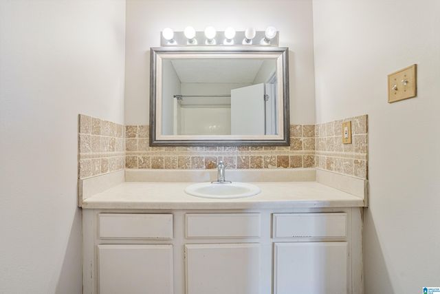 304 Running Brook Rd Unit 304, Hoover, AL 35226