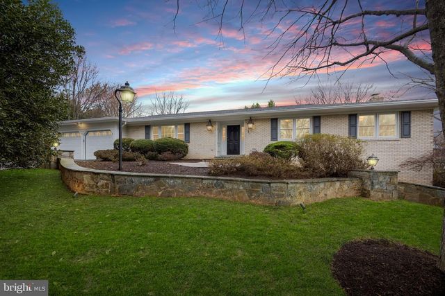 2701 VERILY CT, Oakton, VA 22124