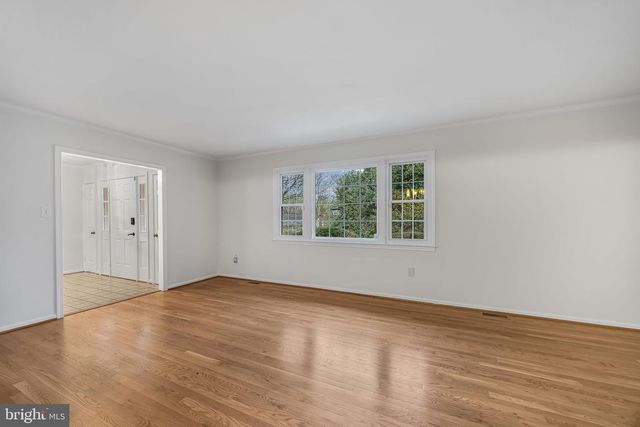 2701 VERILY CT, Oakton, VA 22124