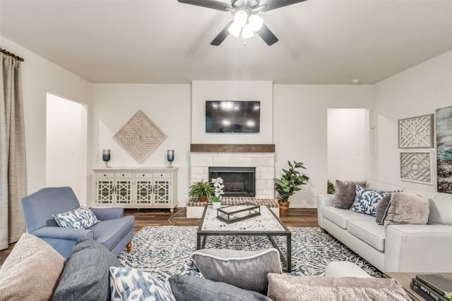 61 Roosevelt Lane, Valley View, TX 76272