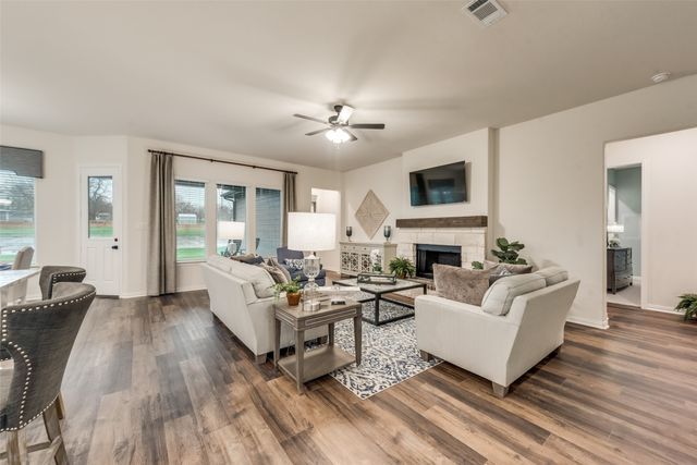 61 Roosevelt Lane, Valley View, TX 76272