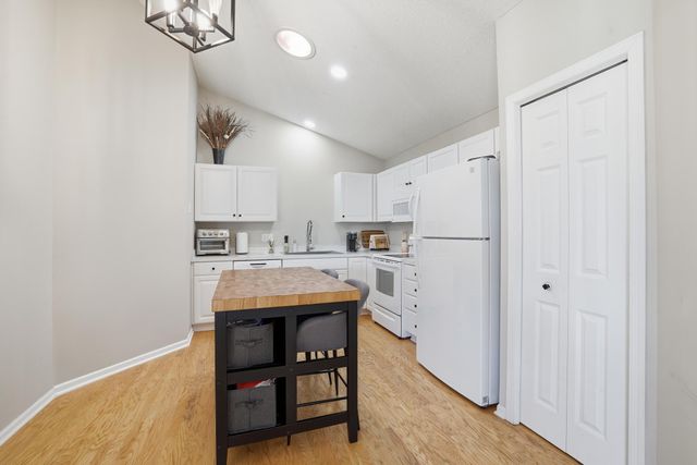13642 97th Place N, Maple Grove, MN 55369