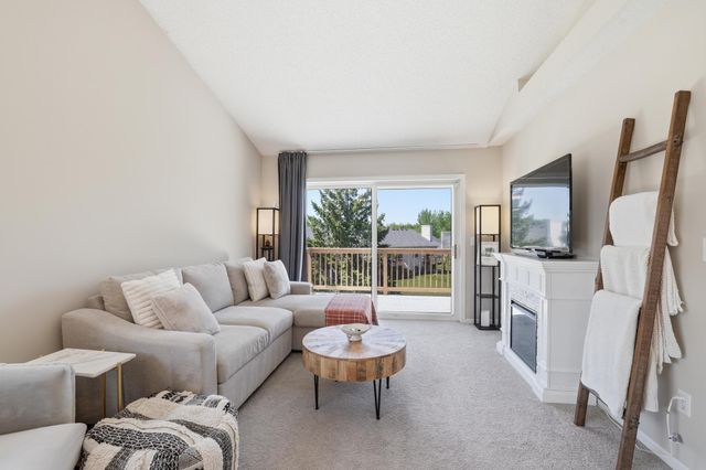 13642 97th Place N, Maple Grove, MN 55369
