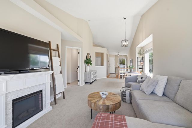 13642 97th Place N, Maple Grove, MN 55369