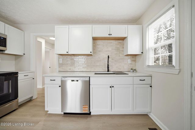 3813 Powell Ave, Louisville, KY 40215