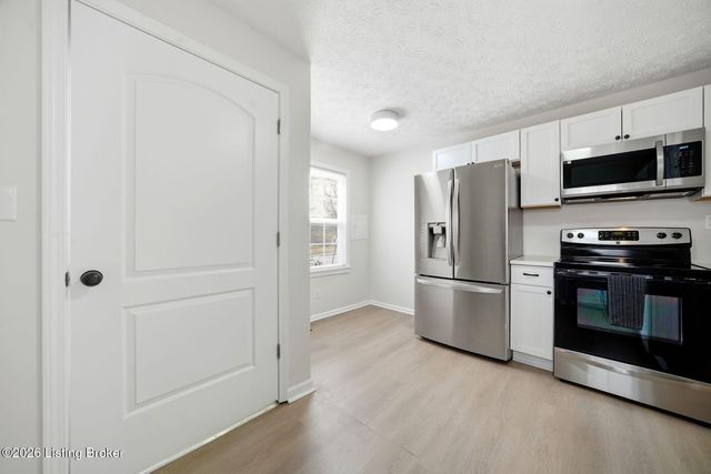 3813 Powell Ave, Louisville, KY 40215