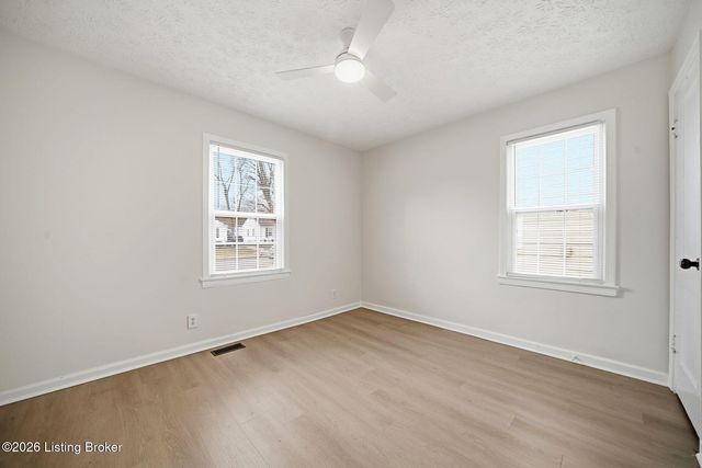 3813 Powell Ave, Louisville, KY 40215