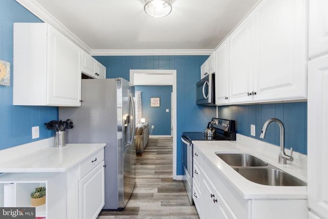 430 BURKETT RD, Harpers Ferry, WV 25425