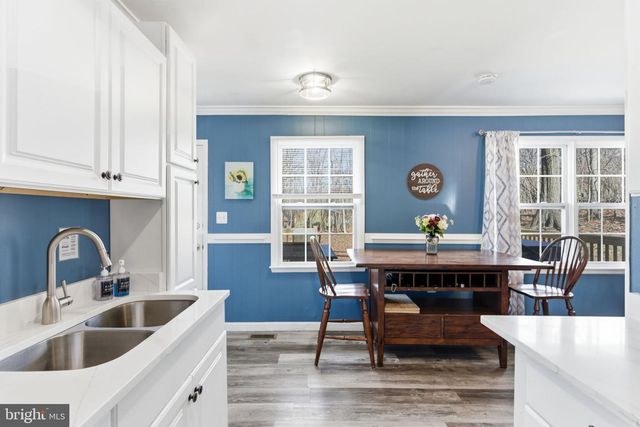 430 BURKETT RD, Harpers Ferry, WV 25425