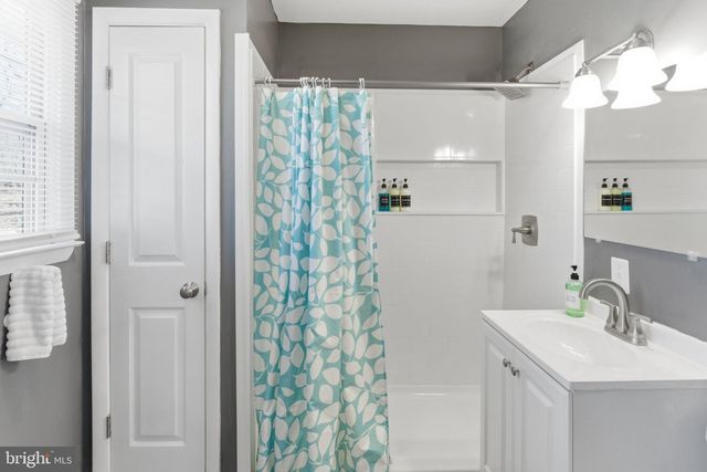 430 BURKETT RD, Harpers Ferry, WV 25425