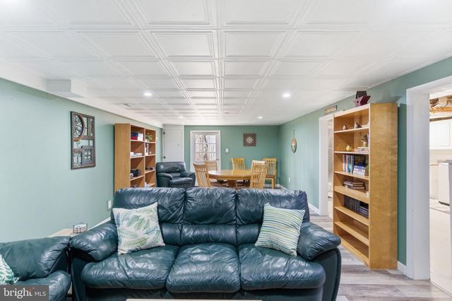 430 BURKETT RD, Harpers Ferry, WV 25425