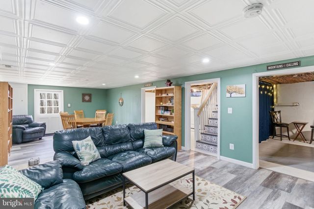 430 BURKETT RD, Harpers Ferry, WV 25425