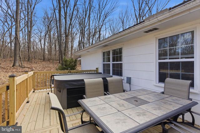 430 BURKETT RD, Harpers Ferry, WV 25425