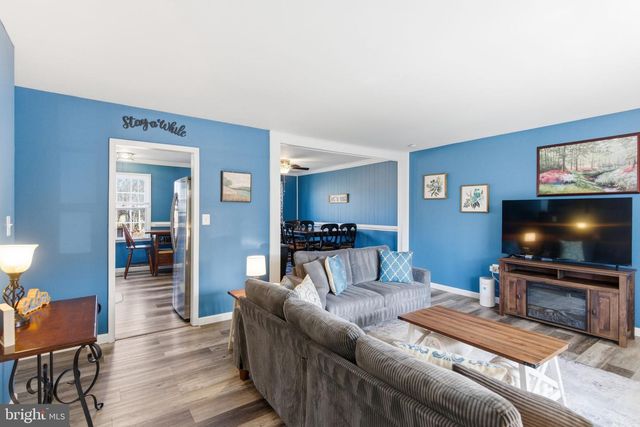 430 BURKETT RD, Harpers Ferry, WV 25425