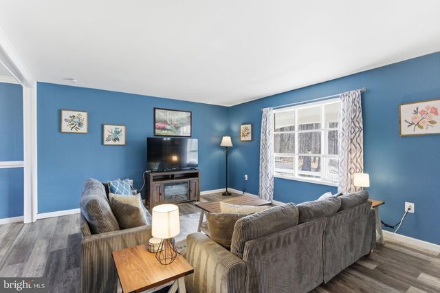 430 BURKETT RD, Harpers Ferry, WV 25425