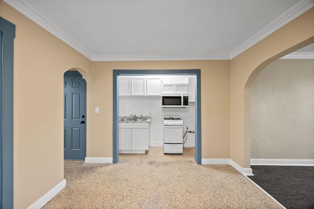 1153 Central Avenue W, Saint Paul, MN 55104