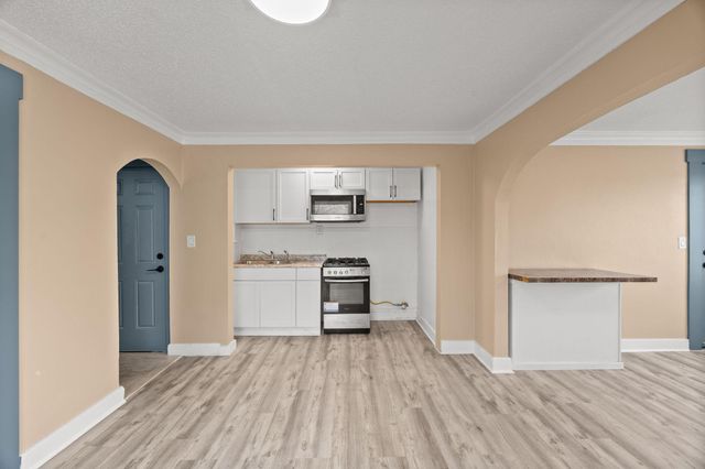 1153 Central Avenue W, Saint Paul, MN 55104