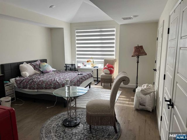 53 E Brinkerhoff Avenue, Palisades Park, NJ 07650