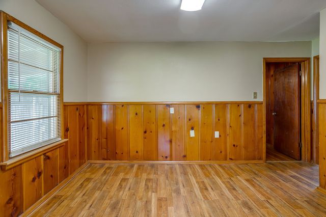 601 Perry Drive, White Settlement, TX 76108