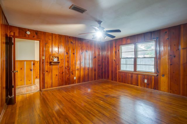 601 Perry Drive, White Settlement, TX 76108