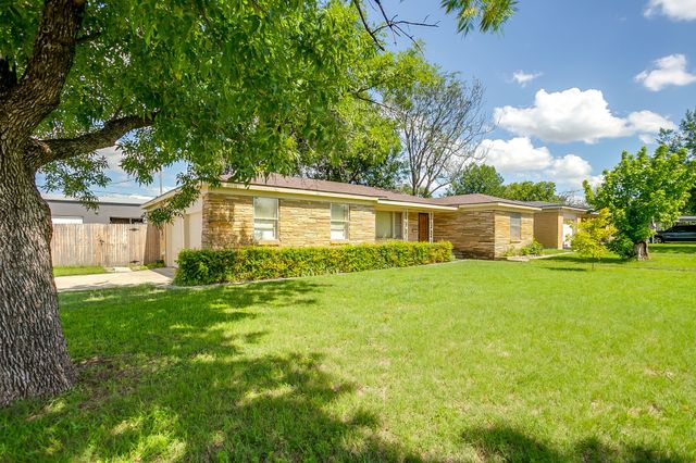 601 Perry Drive, White Settlement, TX 76108