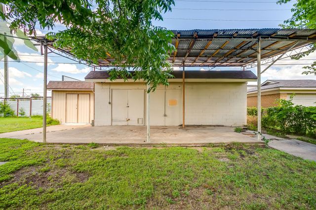 601 Perry Drive, White Settlement, TX 76108