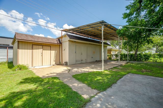 601 Perry Drive, White Settlement, TX 76108