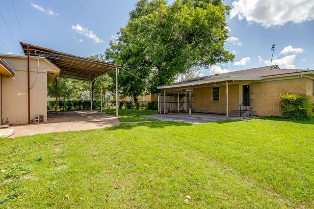 601 Perry Drive, White Settlement, TX 76108