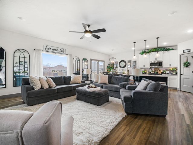 1205 W Yellowstone Street, Nixa, MO 65714