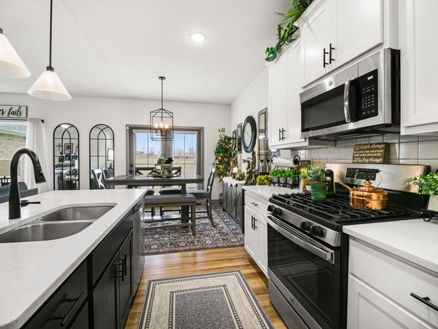 1205 W Yellowstone Street, Nixa, MO 65714