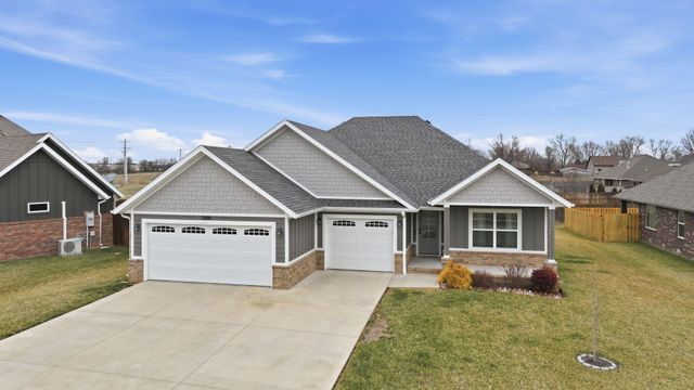 1205 W Yellowstone Street, Nixa, MO 65714