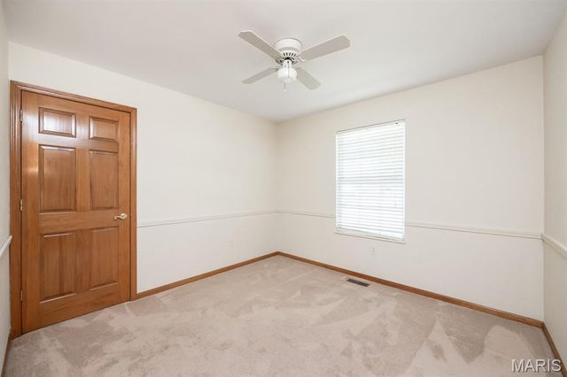 916 Crosswinds Drive, Belleville, IL 62221