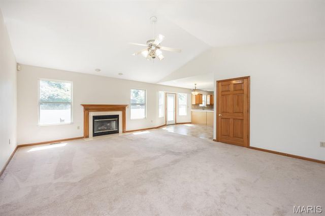 916 Crosswinds Drive, Belleville, IL 62221