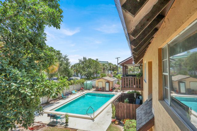 312 Southwind Drive 207, North Palm Beach, FL 33408