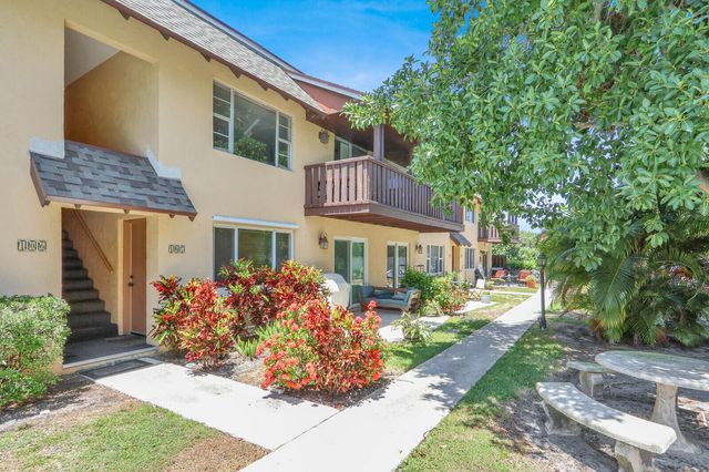 312 Southwind Drive 207, North Palm Beach, FL 33408