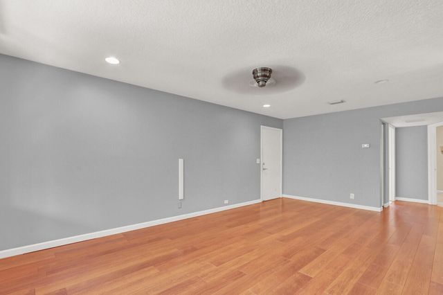 312 Southwind Drive 207, North Palm Beach, FL 33408