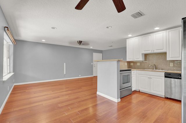 312 Southwind Drive 207, North Palm Beach, FL 33408