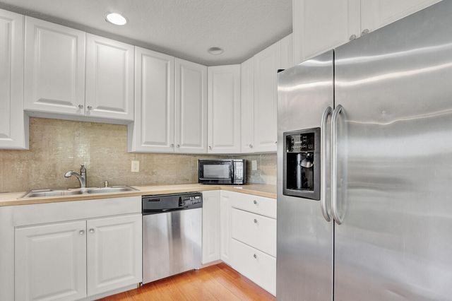312 Southwind Drive 207, North Palm Beach, FL 33408