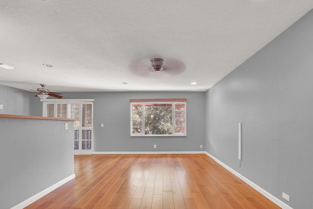 312 Southwind Drive 207, North Palm Beach, FL 33408