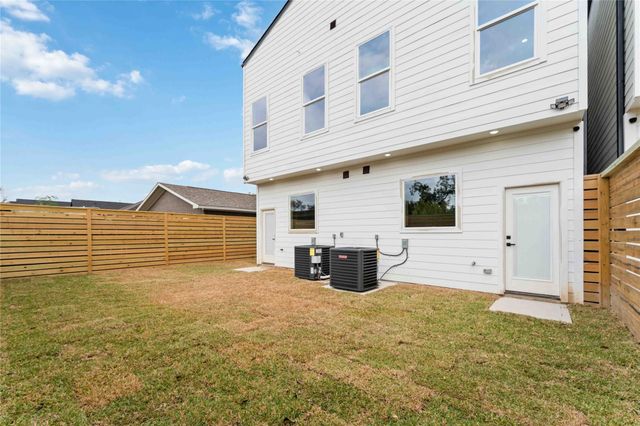 8044 Sunbury Street A, Houston, TX 77028