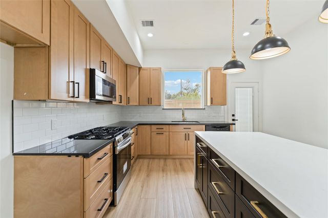 8044 Sunbury Street A, Houston, TX 77028