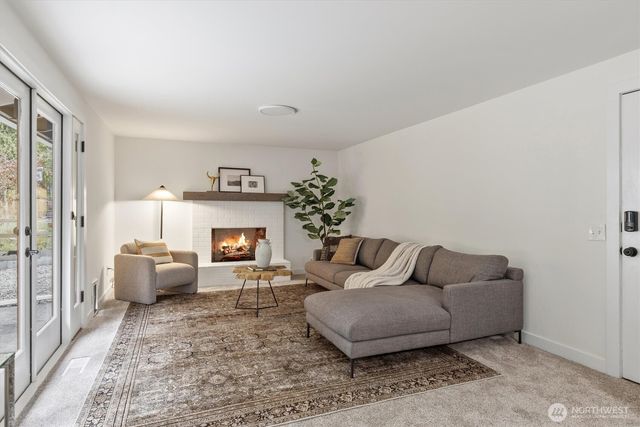 10009 161st Avenue NE, Redmond, WA 98052